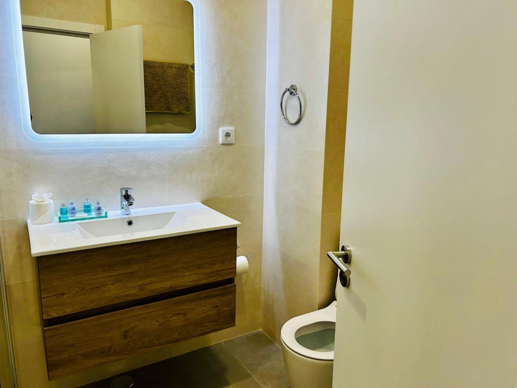 Studio Apt With Spectacular Views Of Lagos Marina Bagian luar foto